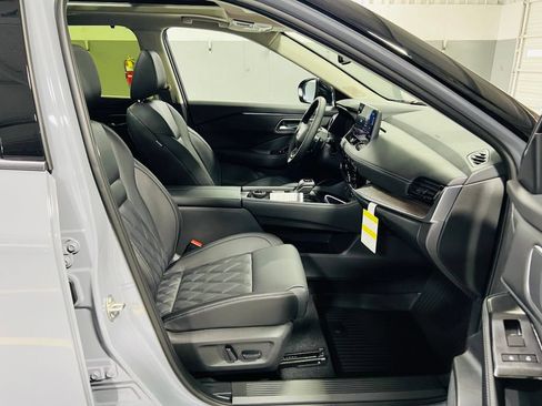 New 2026 Nissan Rogue Platinum w/ Platinum Premium Package AWD/4WD image 37