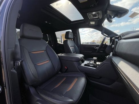 Used 2024 GMC Sierra 1500 AT4 w/ Technology Package image 29