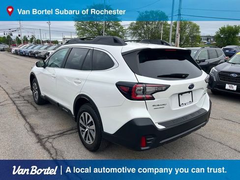 Used 2022 Subaru Outback Premium AWD/4WD image 3