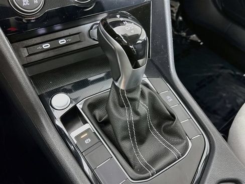Certified 2025 Volkswagen Taos S AWD/4WD image 18