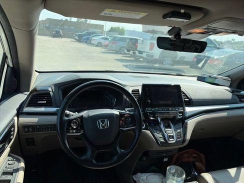 Used 2018 Honda Odyssey Elite image 16