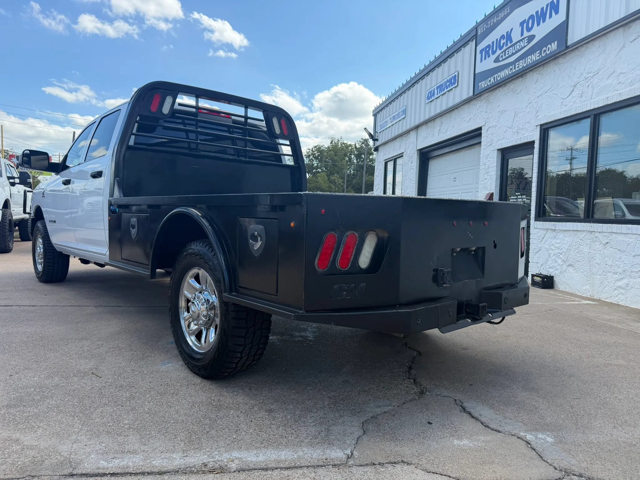 Used 2019 RAM 2500 Tradesman AWD/4WD image 2