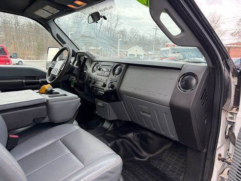 Used 2016 Ford F550 4x4 Crew Cab Super Duty image 46