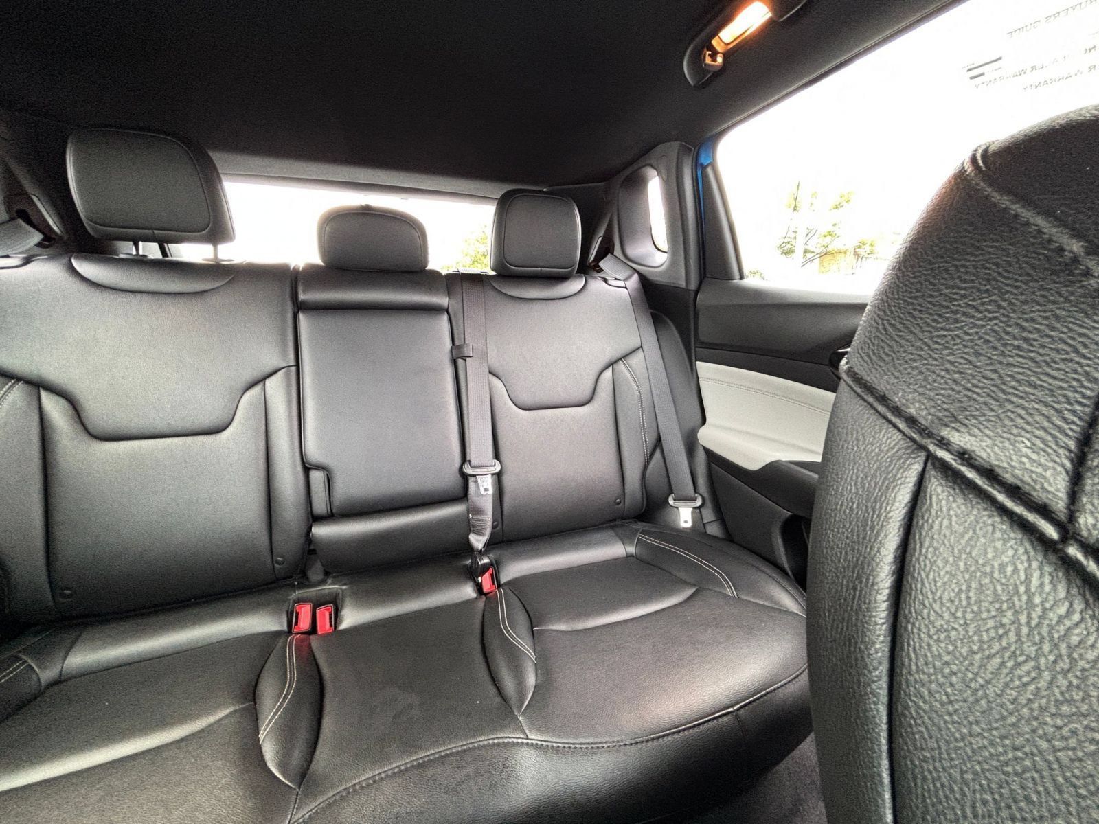 Used 2025 Jeep Compass Limited AWD/4WD image 37