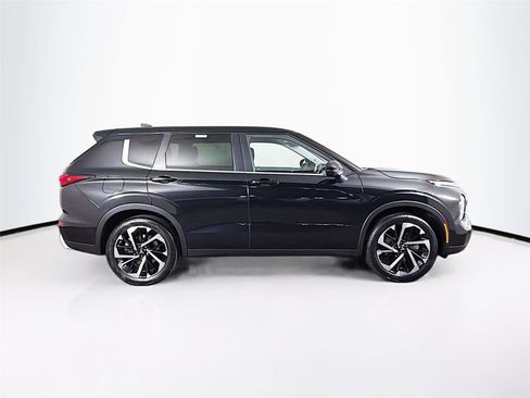 Used 2023 Mitsubishi Outlander SE AWD/4WD image 8