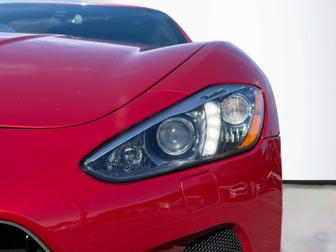 Used 2018 Maserati GranTurismo Sport image 9