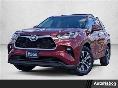 Used 2023 Toyota Highlander XLE