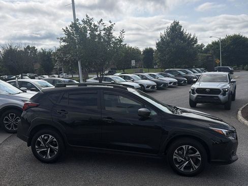 Used 2025 Subaru Crosstrek 2.5i Premium AWD/4WD image 4