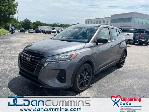 Used 2023 Nissan Kicks SR w/ SR Premium Package FWD image 1