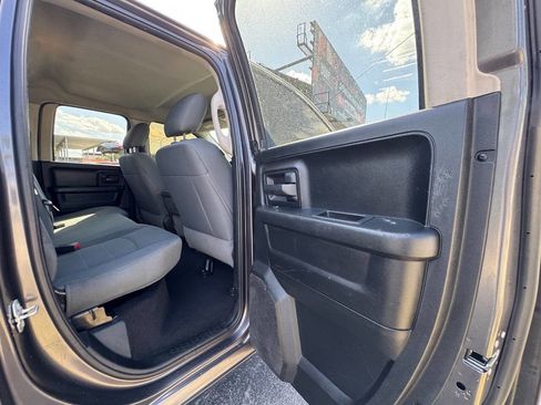 Used 2018 RAM 1500 Express image 16