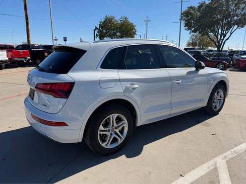 Used 2019 Audi Q5 2.0T Premium image 3