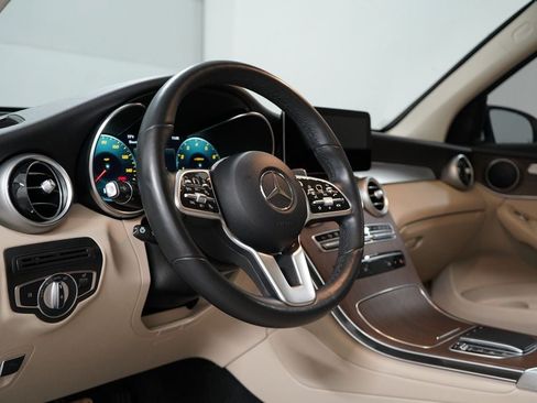 Used 2021 Mercedes-Benz GLC 300 4MATIC image 12