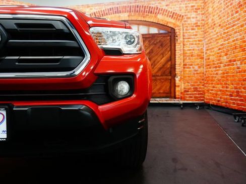 Used 2019 Toyota Tacoma SR5 AWD/4WD image 56