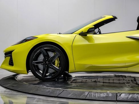 Used 2024 Chevrolet Corvette Z06 w/ Stealth Interior Trim Package image 11