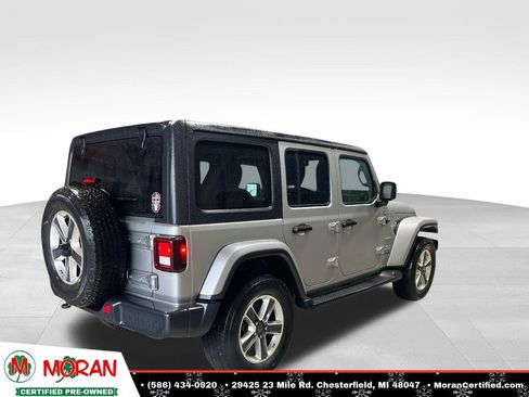 Used 2018 Jeep Wrangler Unlimited Sahara image 5