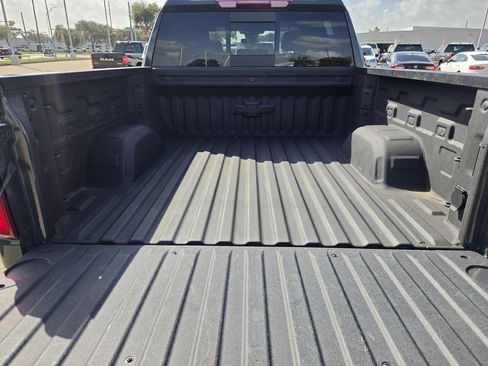 Used 2025 Chevrolet Silverado 1500 LT Trail Boss w/ Convenience Package II AWD/4WD image 29