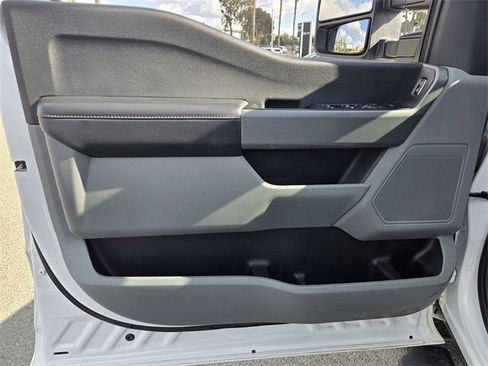 Certified 2024 Ford F350 XLT w/ FX4 Off-Road Package image 19