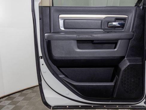 Used 2014 RAM 2500 SLT image 34