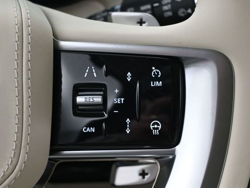 New 2026 Land Rover Range Rover SE image 18