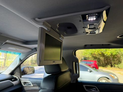 Used 2018 GMC Yukon Denali w/ Open Road Package image 24