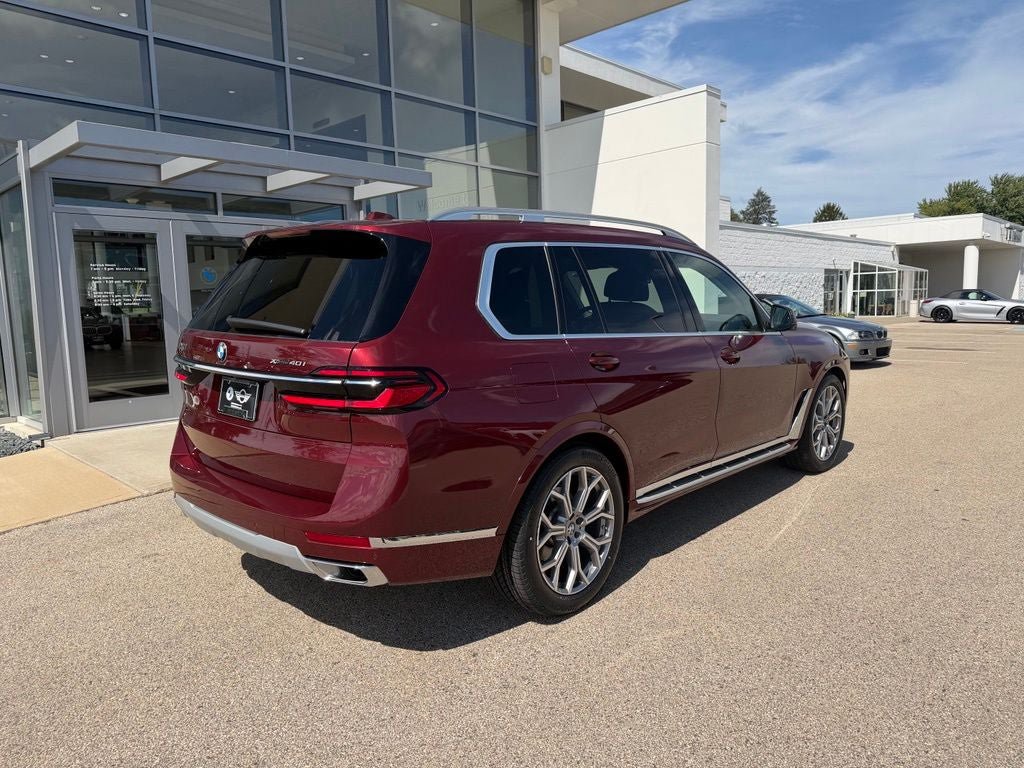 Used 2026 BMW X7 xDrive40i AWD/4WD image 3