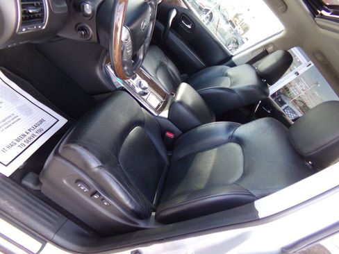 Used 2015 INFINITI QX80 4WD w/ Driver's Assistance Package image 7