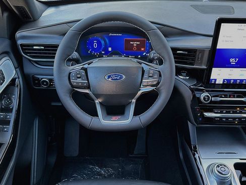 Used 2023 Ford Explorer ST w/ Equipment Group 401A image 11