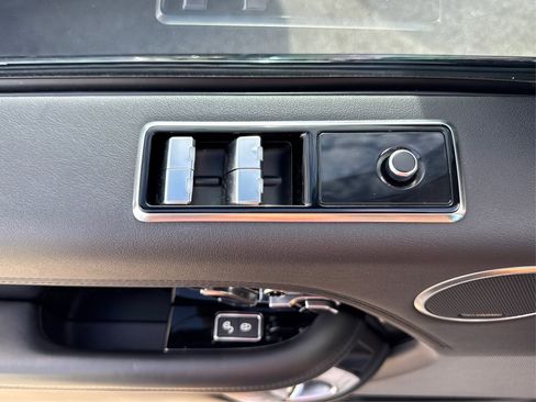 Used 2018 Land Rover Range Rover HSE image 36