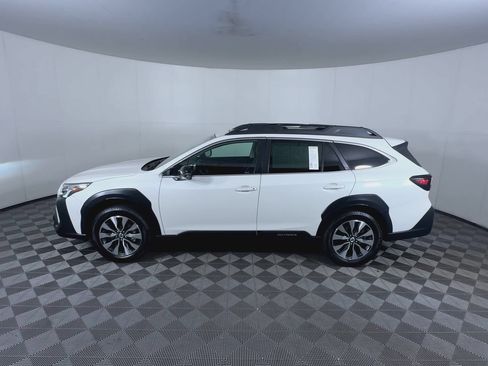 Used 2023 Subaru Outback Limited AWD/4WD image 5