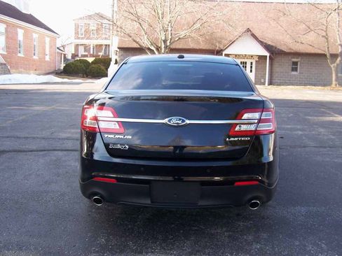 Used 2016 Ford Taurus Limited image 5