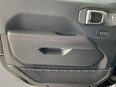 New 2025 Jeep Wrangler Unlimited Rubicon w/ Convenience Group AWD/4WD image 24