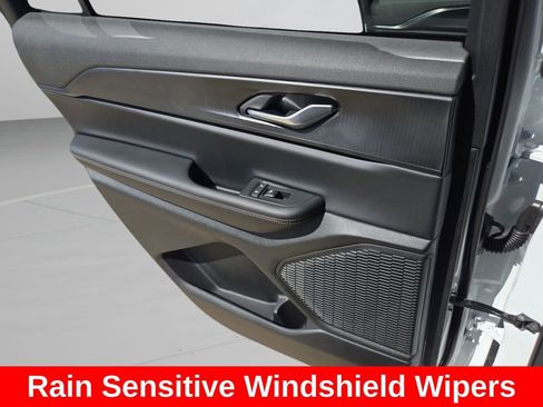 New 2025 Jeep Grand Cherokee L Laredo w/ Luxury Tech Group I RWD image 18