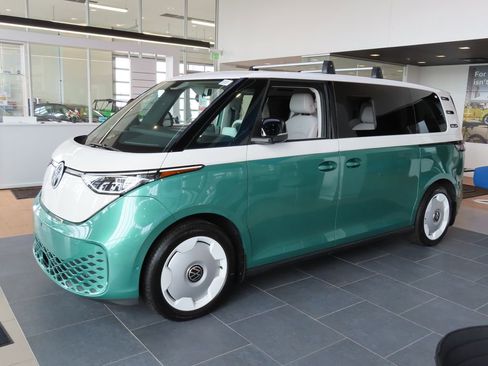 New 2025 Volkswagen ID. Buzz 1st Edition AWD/4WD image 2