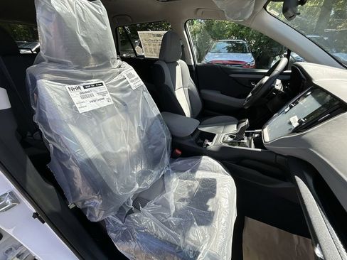 Used 2025 Subaru Outback Premium image 15