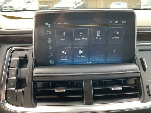 Used 2024 Chevrolet Tahoe Z71 w/ Luxury Package image 28