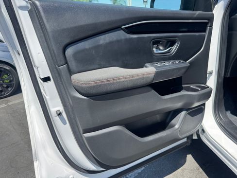 Used 2023 Honda Pilot Sport image 22