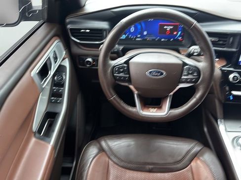 Used 2023 Ford Explorer King Ranch w/ Technology Package AWD/4WD image 19