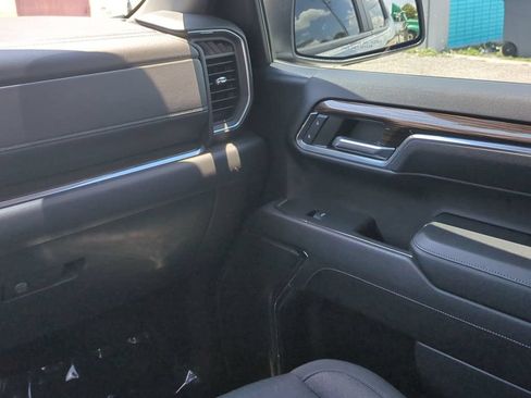 Used 2023 Chevrolet Silverado 1500 RST AWD/4WD image 19