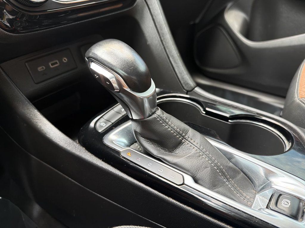 Used 2020 Buick Encore GX Essence FWD image 24