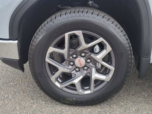 New 2026 GMC Sierra 1500 SLT w/ SLT Premium Package image 6