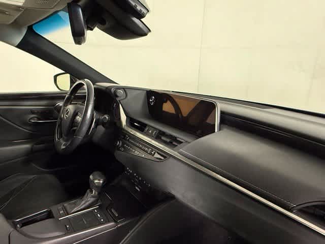 Used 2020 Lexus ES 350 Ultra Luxury w/ Accessory Package FWD image 26