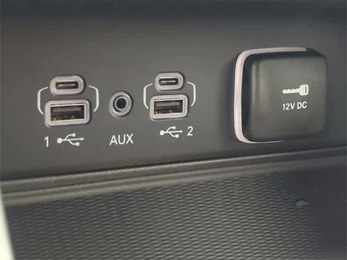 New 2025 Jeep Grand Cherokee Altitude image 31