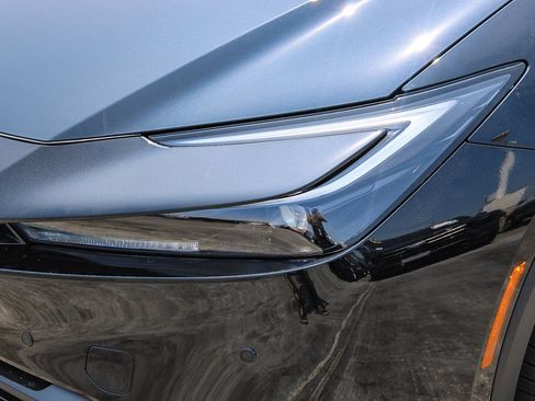 New 2026 Toyota Prius LE FWD image 5