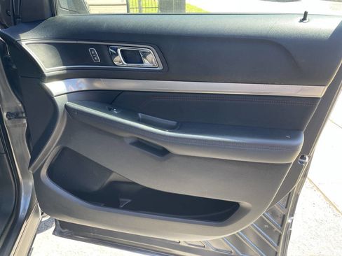 Used 2018 Ford Explorer XLT w/ Equipment Group 202A image 18