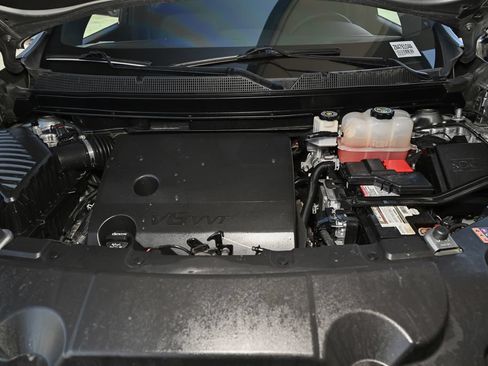 Used 2023 Chevrolet Traverse LT FWD image 15