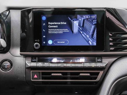 Used 2025 Toyota Camry SE FWD image 16