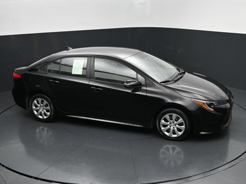Used 2026 Toyota Corolla LE FWD image 33