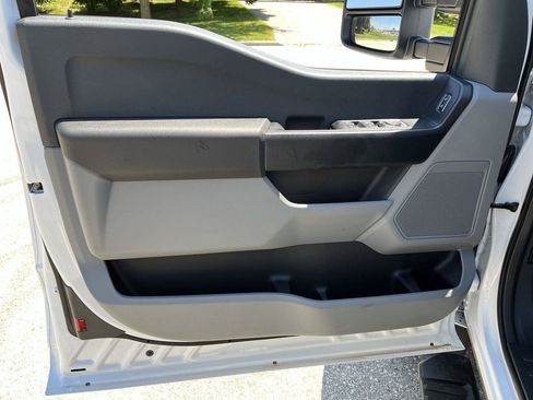 New 2025 Ford F550 4x4 SuperCab Super Duty image 5