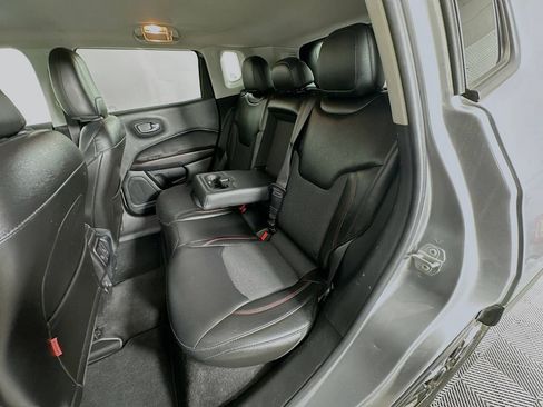 Used 2018 Jeep Compass Trailhawk image 25