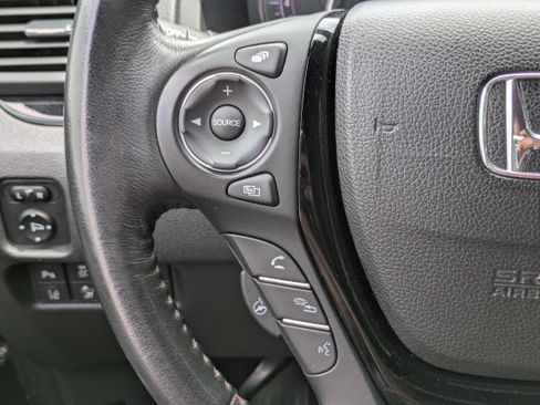 Certified 2019 Honda Ridgeline Black Edition image 32